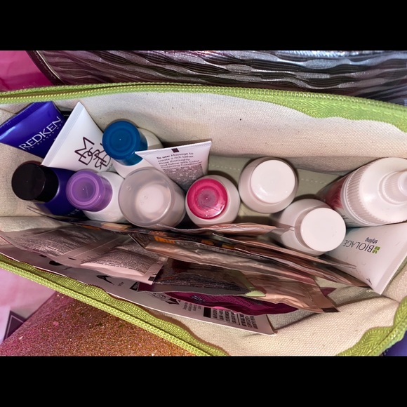 Lot of 20 Random Beauty Samples and a Make Up Bag - Picture 7 of 8